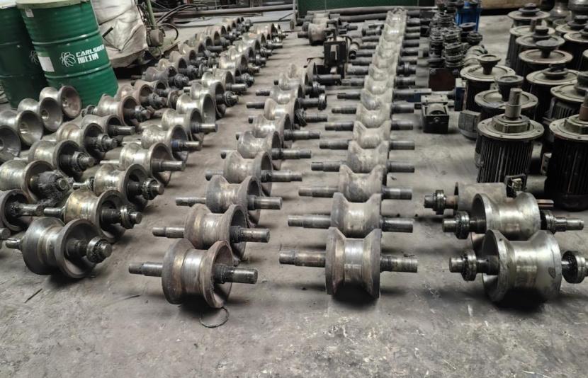 Laser Cladding Repair for Guide Rollers